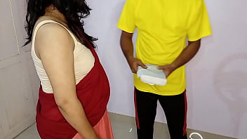 मालकिन की गर्म चुदाई – नौकर के साथ जबरदस्ती सेक्स की मस्त कहानी