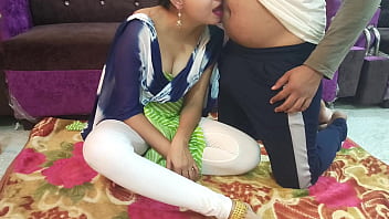 गर्म कॉलेज लड़की को घर लाकर चोदा – हिंदी ऑडियो वाला नया देसी पोर्न वीडियो