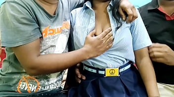 गर्म कॉलेज लड़की को दो जवानों ने जबरदस्त चोदा | हिंदी में मजेदार आवाज़