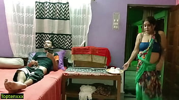 भारतीय गर्म-गर्म Xxx किशोर सेक्स सीन खूबसूरत आंटी के साथ! साफ हिंदी ऑडियो में