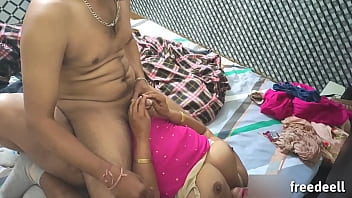 पाकिस्तानी गर्म स्टेप सिस्टर का सेक्सी होममेड वीडियो (हिंदी में मचाया धमाल)