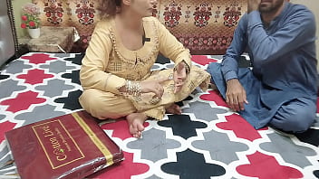 गरमा-गरम पत्नी ने पति के दोस्त के साथ चुदाई की जब उसने ऑफिस में पति के अफेयर्स के बारे में बताया