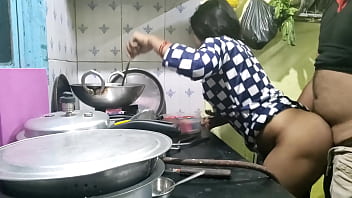 गांव की मासूम नौकरानी को बेइज्जती से चोद डाला मालिक ने – गरमा गरम कहानी