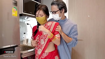 भारतीय गर्म स्टेप-डॉटर ने चूसा अपने स्टेप-डैडी का बड़ा लंड! (हिंदी डब)