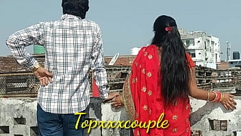 छत पर मस्त चाल में झूमती पड़ोसन की गर्मजोशी भरी रात