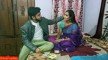 18 साल की छात्रा और उसकी सेक्सी बायोलॉजी टीचर का गर्मागर्म संबंध – हिंदी वेब सीरीज