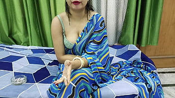 भारतीय सौतेली बहन ने अपने सौतेले भाई के साथ मज़े लिए और उपहार तैयार करने में मदद की
