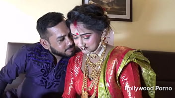 नवविवाहित भारतीय बेबी सुदीपा का गर्मागर्म हनीमून – पहली रात का चुदाई मजा और क्रीमपाई