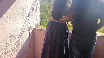 गांव की मासूम लड़की को ट्यूशन टीचर ने शहर आकर जमकर चोदा, हॉट हिंदी स्टोरी।
