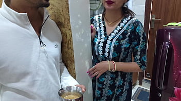 पड़ोस की भाभी को दूध मंगाने के बहाने चोद डाला (हिंदी ऑडियो)