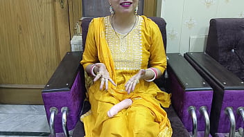 पति ने पत्नी को जन्मदिन पर चोदकर दिया गर्म सरप्राइज