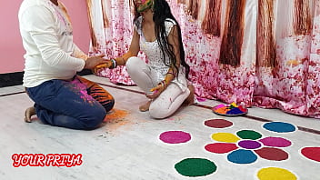 होली की मस्ती में भारतीय प्रिया ने सुंदर स्टेप भाई के साथ जमकर चुदाई की रंगभरी रात