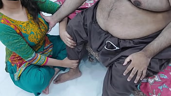 मेरी गर्म सुंदर सौतेली बेटी के साथ सेक्सी पैर की मालिश और चुदाई की नाजुक मुलाकात – हिंदी ऑडियो