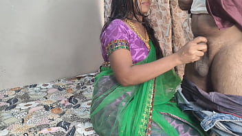 मालिक ने नौकरानी को चीखते हुए चोदा, साहब ने दी गहरी चुदाई