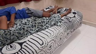 भारतीय गर्म पत्नी की चूत को उसके दुबले हिंदू पति ने चोदा – पूरा हिंदी