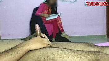 प्रिया को चोदते हुए मनाया और गांड फाड़ दी, हॉट हिंदी मोन
