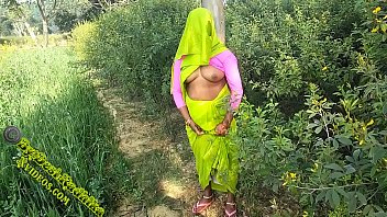 गाँव में नंगी चुदाई का मजा लेते हिंदुस्तानी जोड़े – हॉट सेक्स स्टोरी