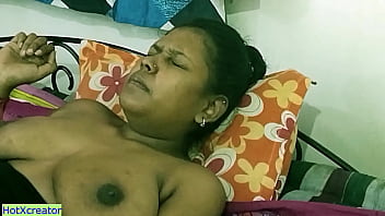 गर्म भारतीय होटल में सेक्सी रूम सर्विस लड़की के साथ मस्ती करता जवान लड़का! नया हिंदी सेक्स वीडियो
