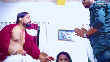 भोली भाभी को जन्म देने के बहाने ठरकी ढोंगी बाबा ने चोद कर भर दिया माल (हिंदी ऑडियो)