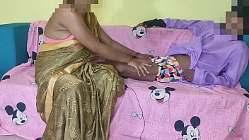 बहू ने बाबूजी के पैर दबाते-दबाते उनका लंड चूस लिया – हिंदी ऑडियो