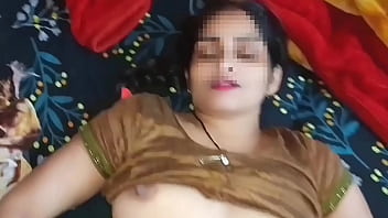 पति के ऑफिस लेट होने पर ससुर की सेवा में डूबी नई नवेली दुल्हन का हिंदी सेक्स वीडियो
