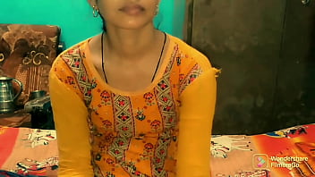गाँव की गर्म तासीर वाली देसी भाभी अपने देवर के साथ रोमांस करते हुए जोरदार चुदाई कर रही है, साफ हिंदी ऑडियो में