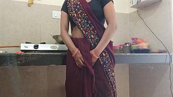 गाँव की देसी भाभी रसोई में चुदाई करते हुए साफ हिंदी आवाज़ में
