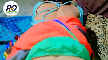 भाभी ने देवर को अपनी गोदी में बिठाकर चुदाई शुरू कर दी, हर आवाज़ बता रही थी उनकी गर्माहट