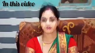 नवविवाहित जोड़े ने सोफे पर मचाया जंग, ज़ोरदार सेक्स का मज़ा लिया