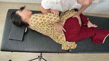 भारतीय देसी लड़की का सेक्सी मसाज