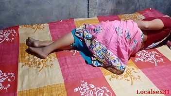 भारतीय विवाहित घरेलू महिला का डॉगीस्टाइल संभोग (localsex31 का आधिकारिक वीडियो)