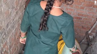 नवविवाहित भारतीय नवेली