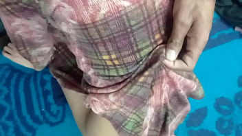 भारतीय युवा सेक्सी लड़की की चूत चुदाई