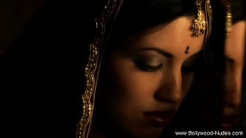 भारत की नृत्यांगना का कामुक अंदाज, हर पल महसूस करने को कर देता है बेकरार