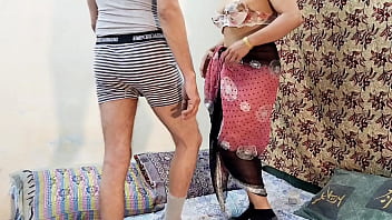 गर्म भारतीय प्रेमिका के साथ जल्दी प्यार करो, हिंदी में गंदी बातें करते हुए देसी प्यार का मज़ा