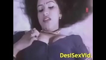 भारतीय भाभी की पहली रात का गर्म वीडियो