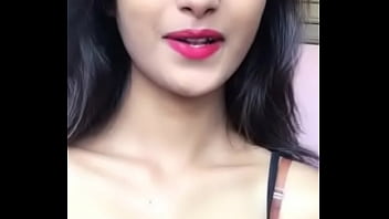 मस्त देसी लड़की की आँखों की पलकों का खेल