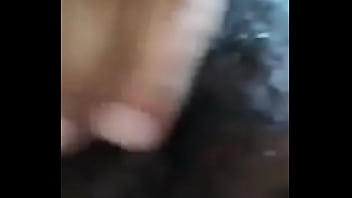 गरमा-गरम देसी भाभी साड़ी उतारते हुए