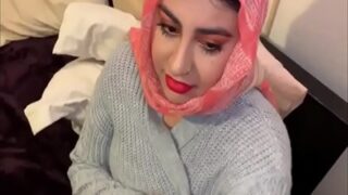 Bangladeshi Sex Video Of A Busty Milf And Her Lover