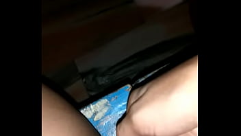 देसी बीवी की चूत में उंगली