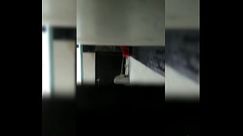 गर्म देशी लड़की का पेशाब करना