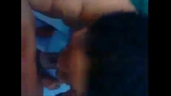 भारतीय आंटी युवा लड़के को देती है मौखिक सुख