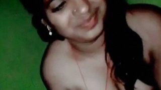 Dehati Desi Randi Giving Handjob For Client Video