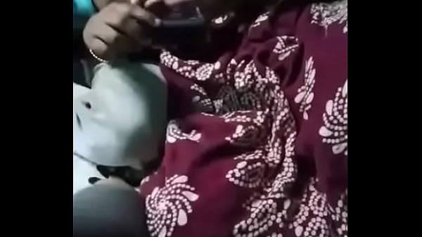 गर्म देशी तिकड़ी में पति की बेइज्जती