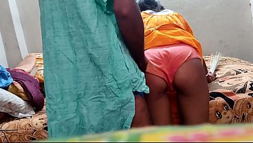 देसी भाभी की गर्मा गर्म डॉगी स्टाइल चुदाई
