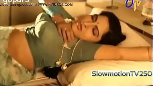 चुस्त देसी चोली