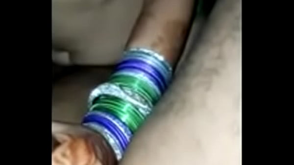 देसी पत्नी को दूसरे मर्द के साथ बांटा