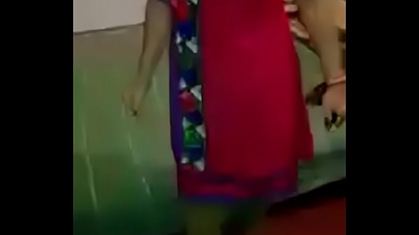 घर की बनावट वाली देसी भाभी