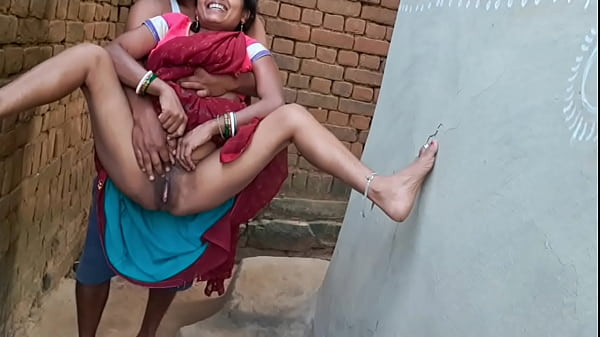 भारतीय गांव की महिलाओं का भरपूर आकर्षण