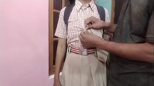 भारतीय देसी स्कूली छात्रा का बड़े लंड से जबरदस्त चुदाई
